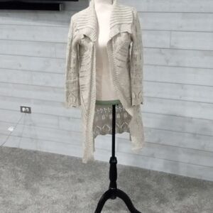 American Rag long sleeve open front cardigan with crochet sleeves and bottom